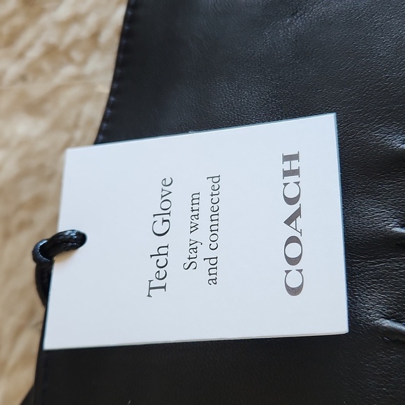 NWT Coach Black Sheep Leather Tech Gloves Men's Size L. 🖤🧤🎁 - Picture 4 of 16